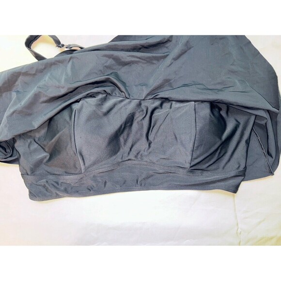 Torrid black flounce Bikini top size 3 - Picture 2 of 4